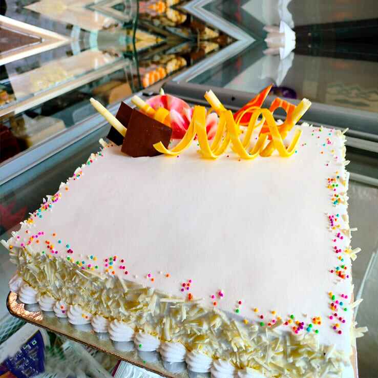 The Best WHITE FOREST CAKE in calicut at Besto Bakes