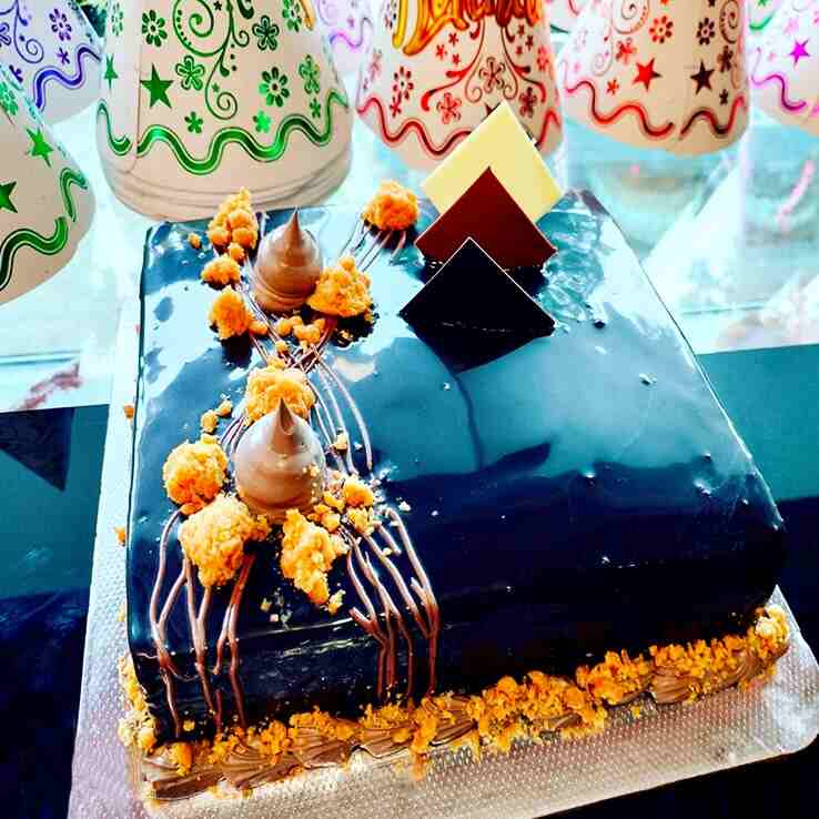 The Best CHOCOLATE CAKE in calicut at Besto Bakes