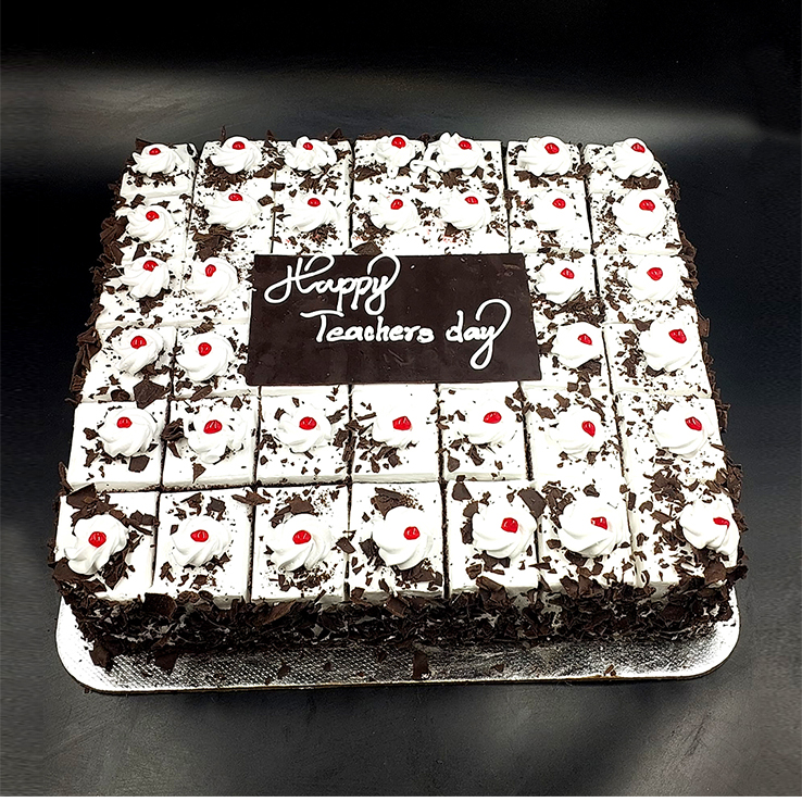 The Best specialday cake in calicut at Besto Bakes