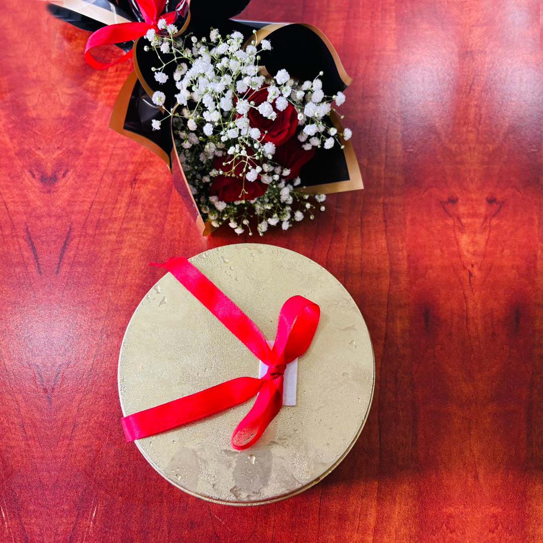 The Best DREAM CAKE  & FLOWER Bouquet in calicut at Besto Bakes