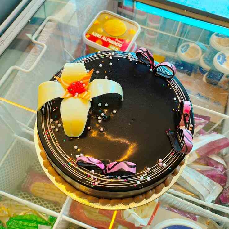 Best Cakes and Anniversary / Birthday Venue in Calicut 2024 Besto